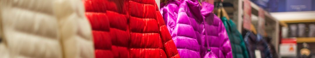 Daunenjacken in verschiedenen Farben