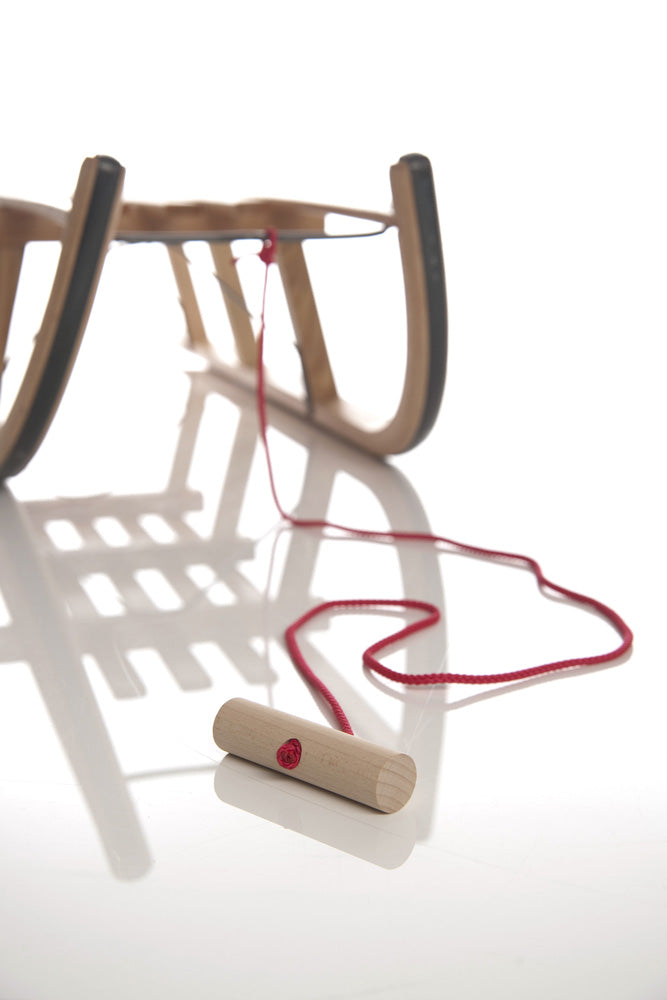 Sirch Schlitten-Ziehgurt, rot mit Holzknauf