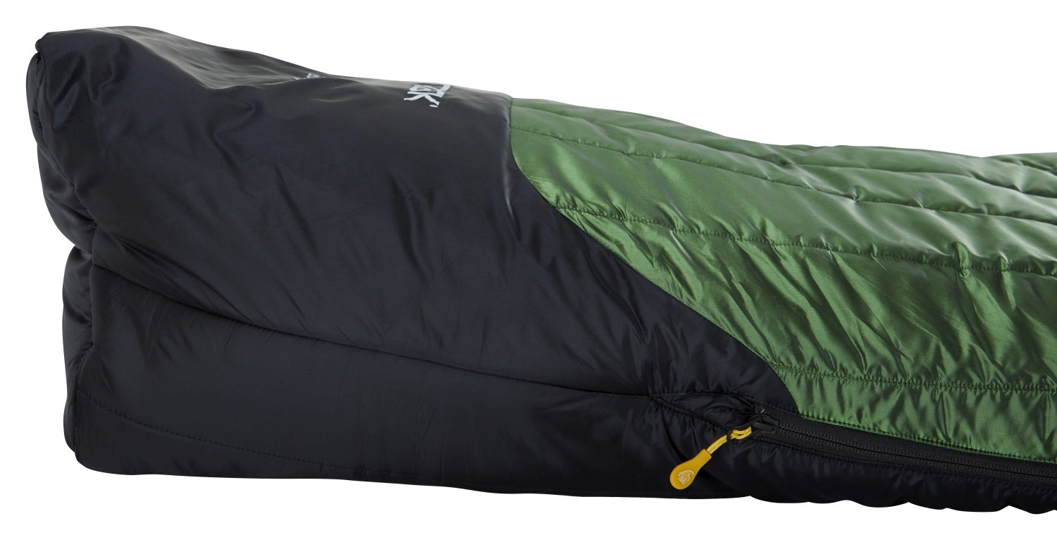 Nordisk Gormsson -10° Mumienschlafsack, artichoke green/mustard yellow/black (außen grün, innen senffarben), mit Kapuze, Detail: schwarzes Fußende