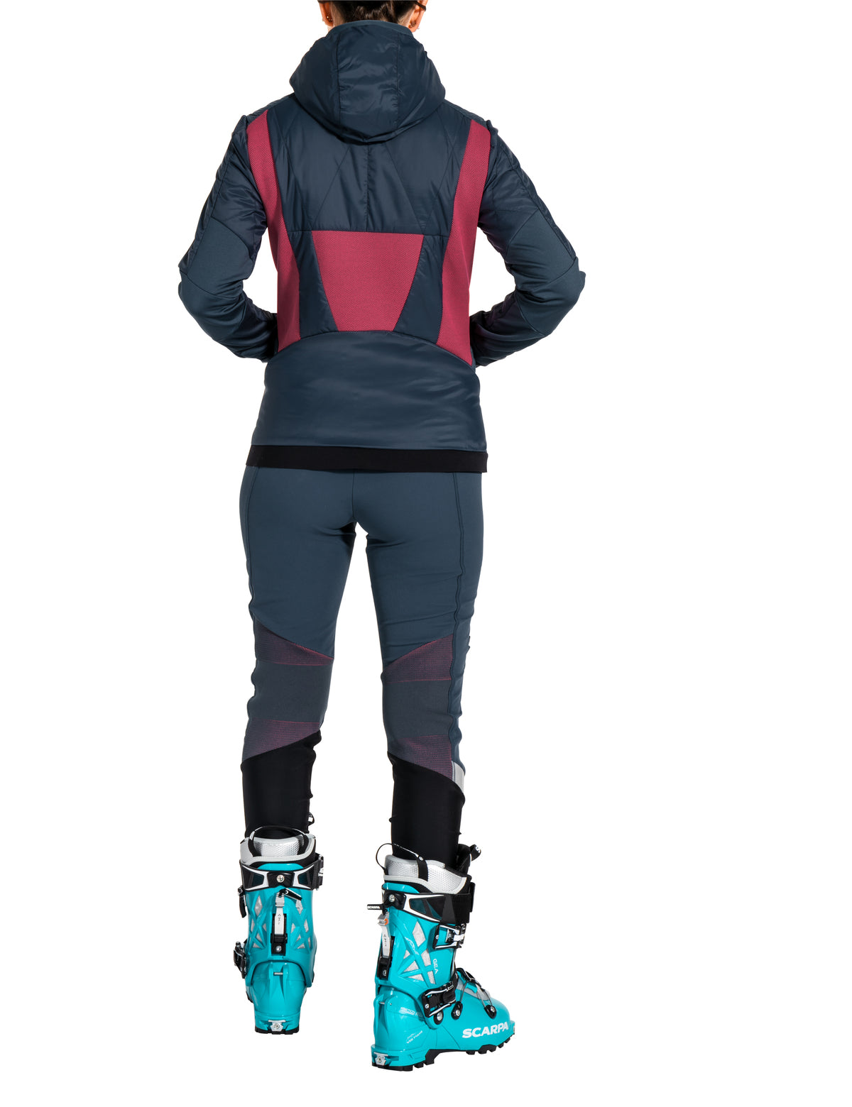 Frau mit VAUDE Larice Pro Softshellhose Damen, schwarz, von vorn