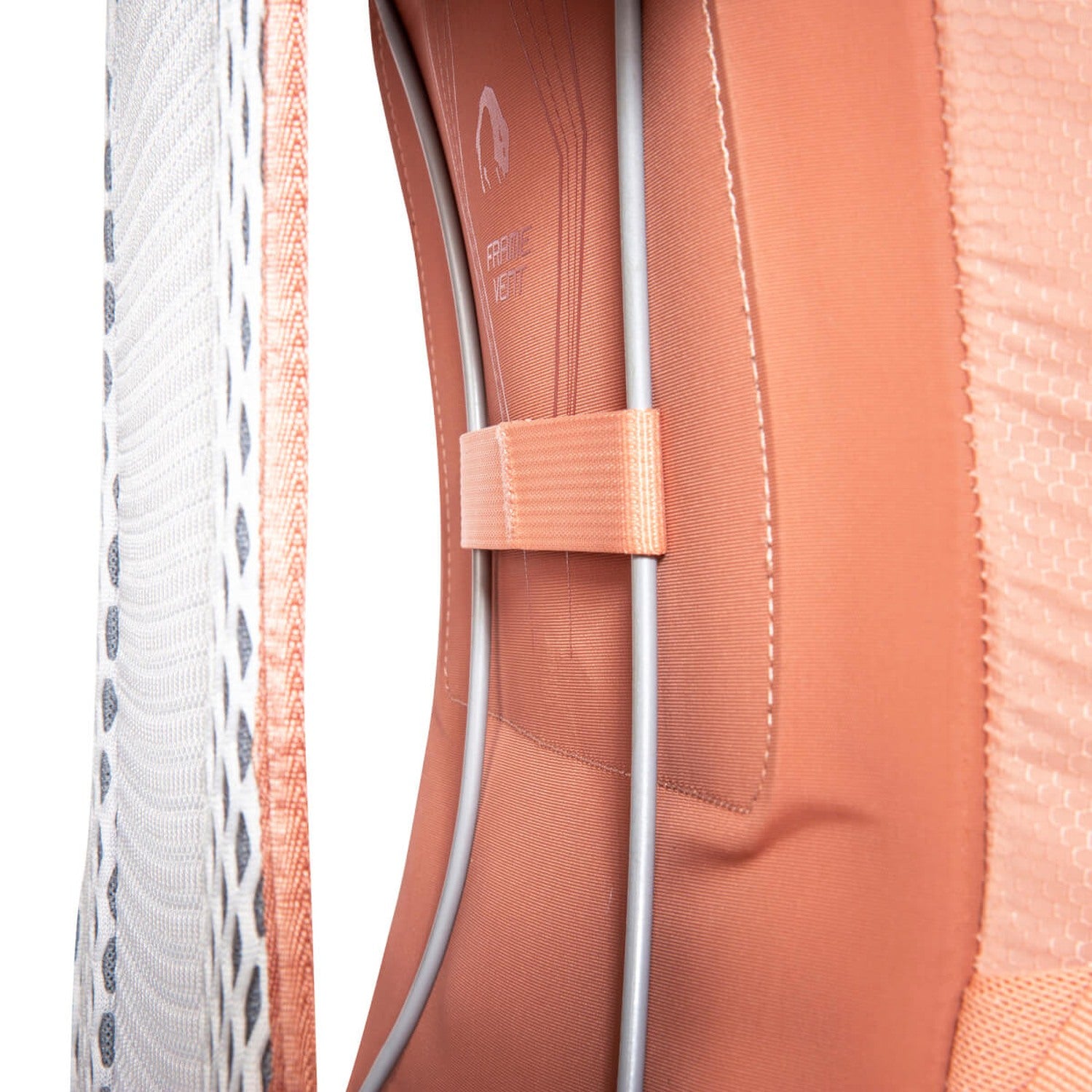 Tatonka Hike Pack 20 Women – Damen-Wanderrucksack für Touren, apricot (aprikosenfarben), Detail: Schulterriemen